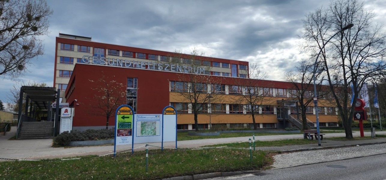 Foto: Betriebssitz Consanum GmbH im Gesundheitszentrum Teltow nahe Berlin Steglitz-Zehlendorf